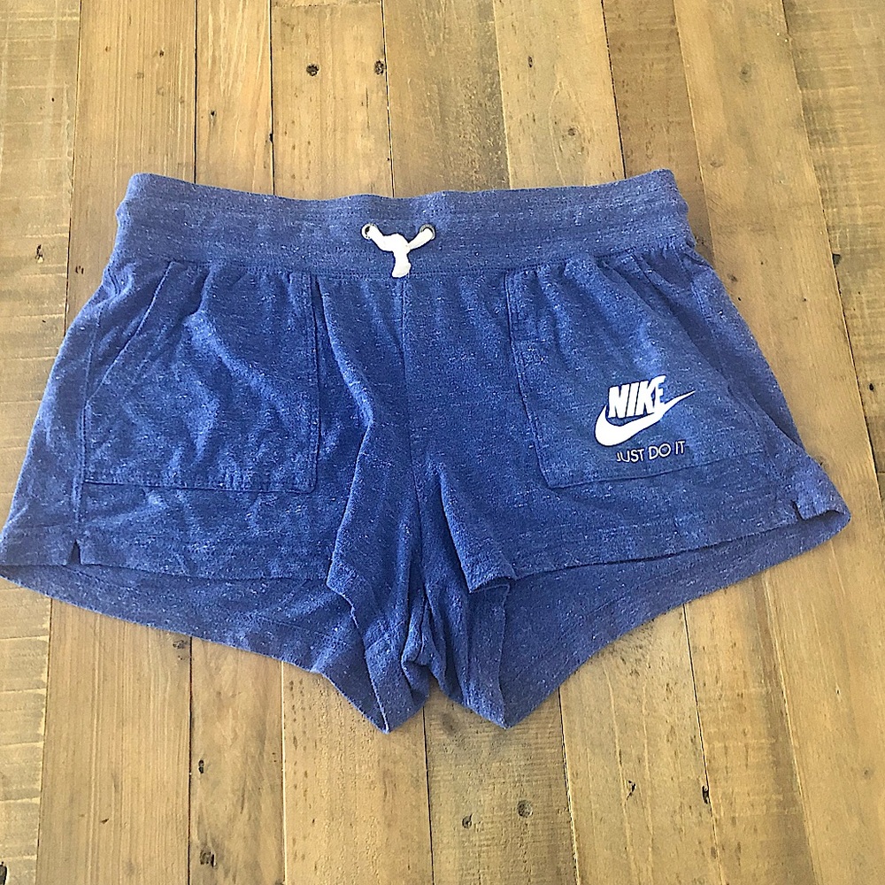Nike blue heathered shorts with pockets